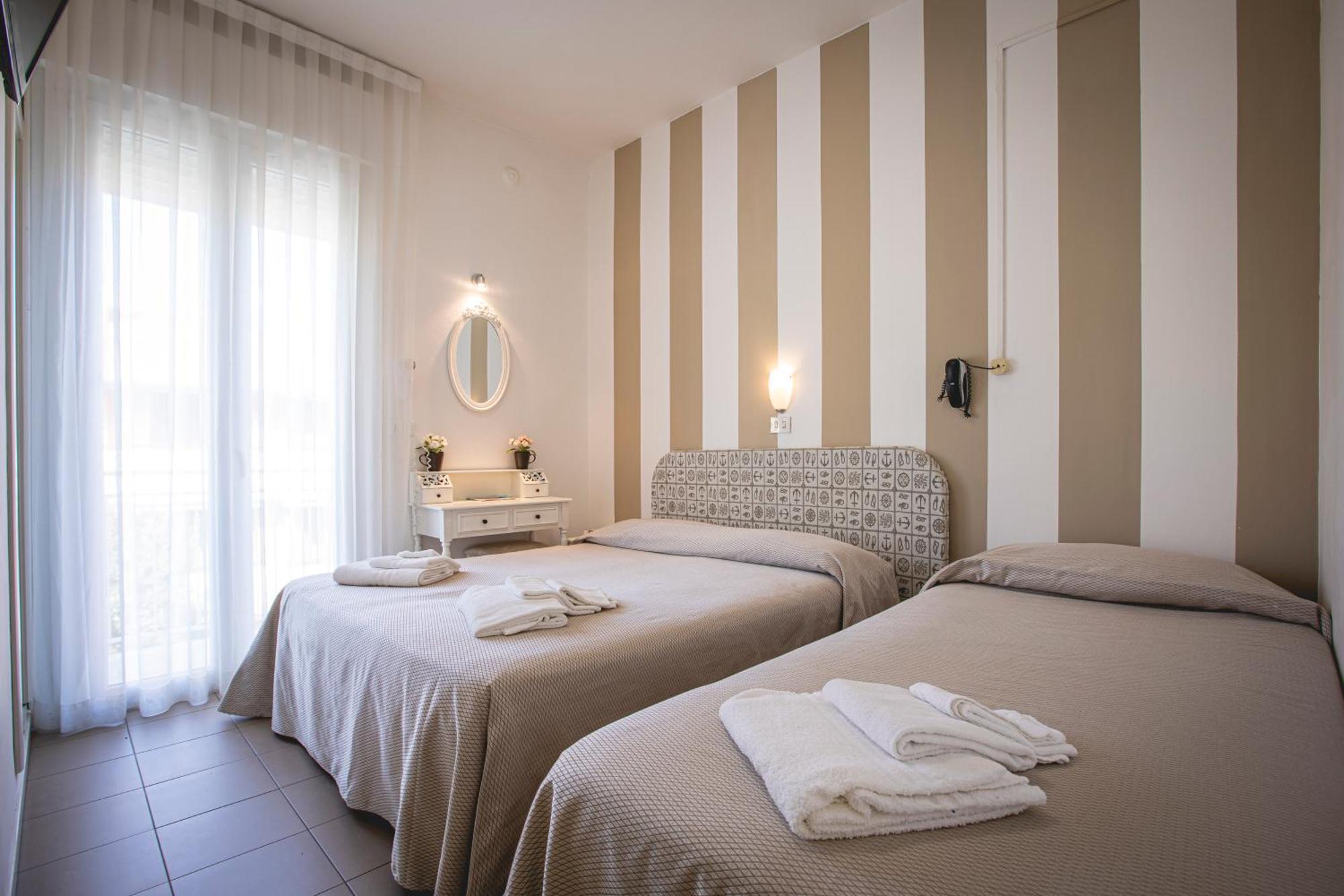 Hotel Ronchi تّشيرفييا المظهر الخارجي الصورة