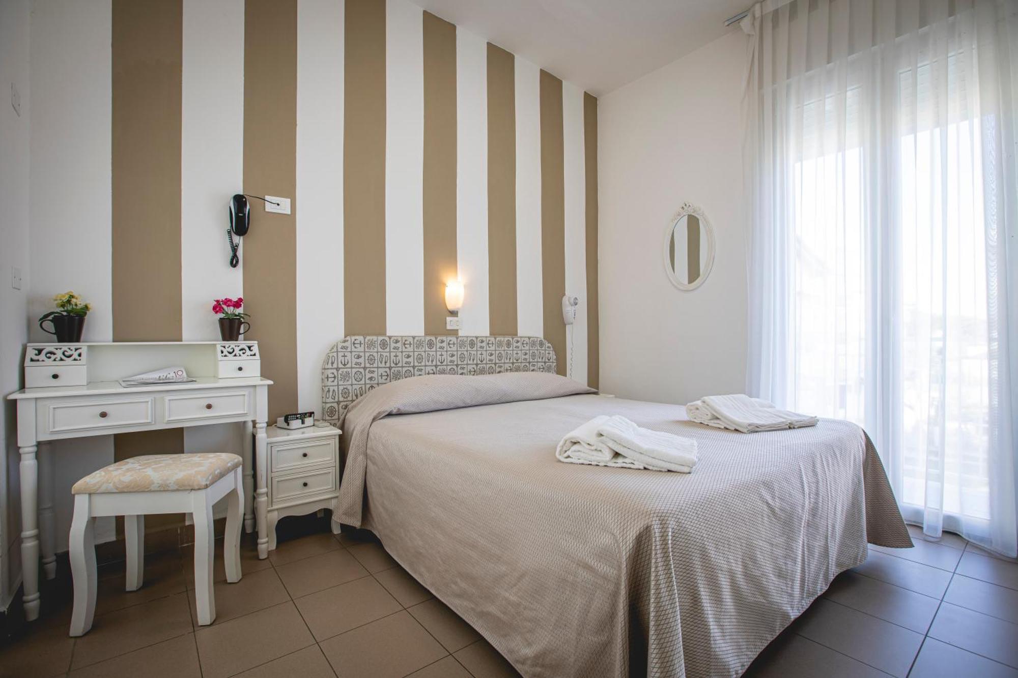 Hotel Ronchi تّشيرفييا المظهر الخارجي الصورة