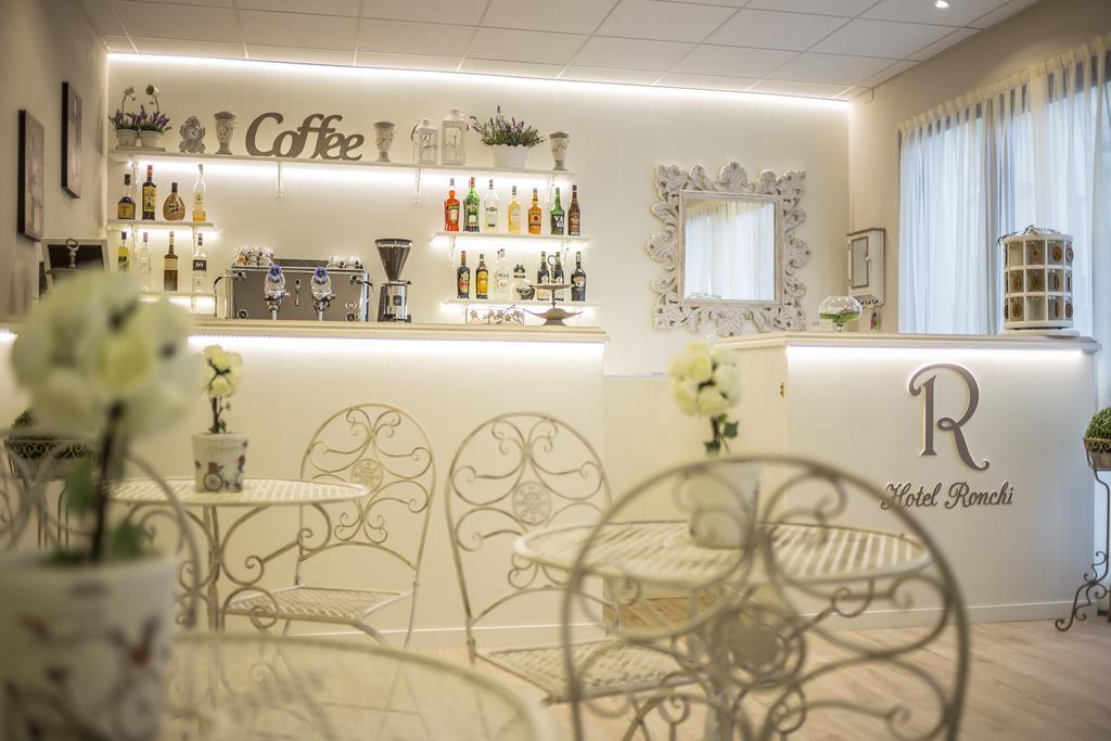 Hotel Ronchi تّشيرفييا المظهر الخارجي الصورة